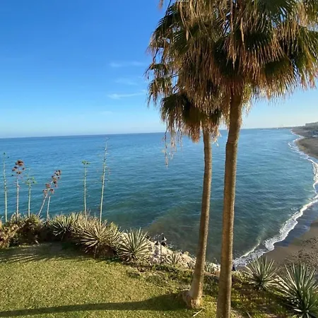 In By Playa Carihuela Apartment *