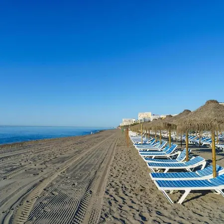 In By Playa Carihuela Apartment